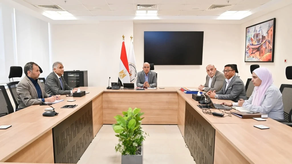 وزير الري يتابع اجراءات رقمنة أعمال قطاع المياه الجوفية، وتسهيل إجراءات إصدار التراخيص