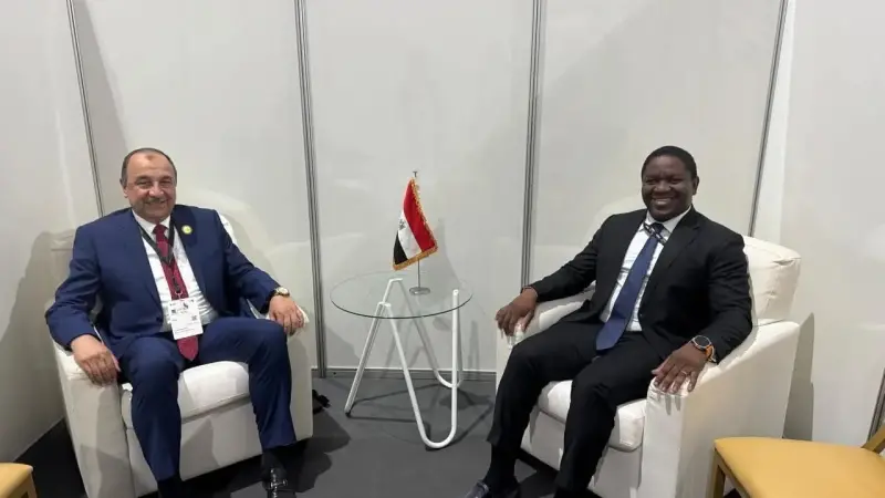 وزير قطاع الأعمال العام يبحث مع وزيري السياحة والإسكان ورئيس الصندوق السيادي في أنجولا فرص التعاون المشترك