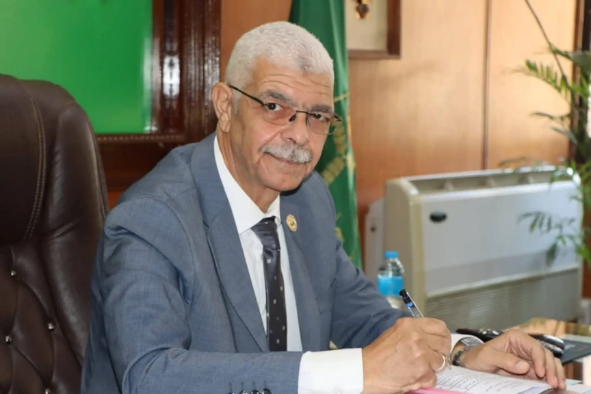 القاصد يعقد إجتماع لجنة قبول الهدايا والتبرعات بجامعة المنوفية أون لاين