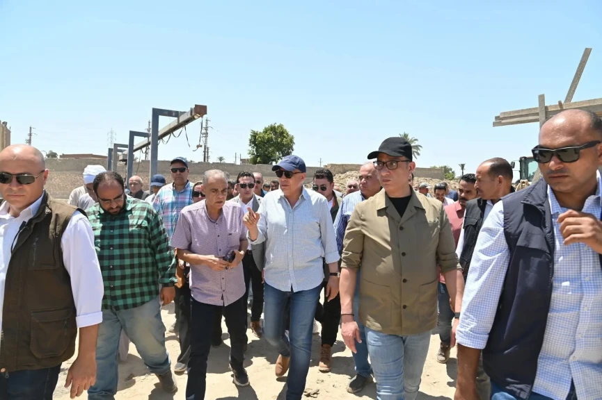 وزير الري يتفقد حالة الري ومحطات الرفع والمنشآت المائية بمحافظة الفيوم