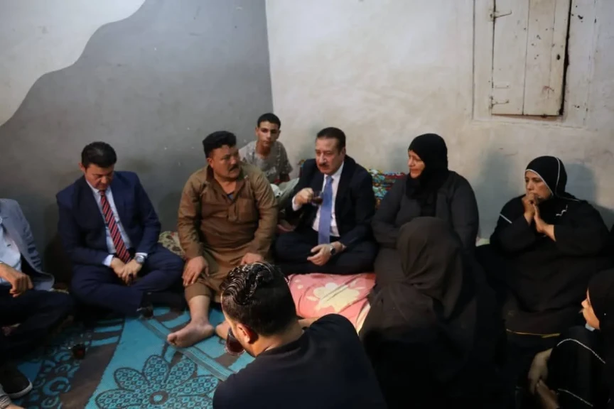 محافظ المنوفية يقدم واجب العزاء لوالد سائق حادث الطريق الإقليمي بمنزله بطملاي