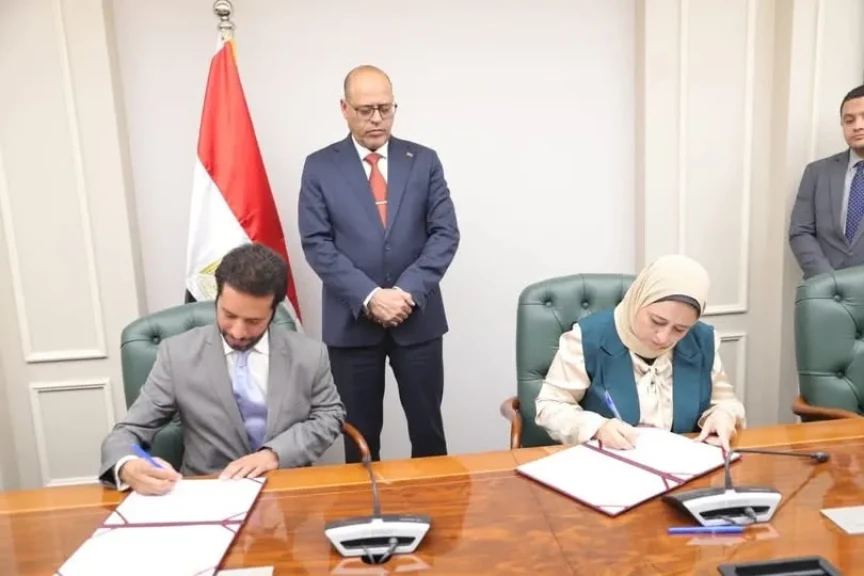 وزير العمل يشهد بروتوكول تعاون مع مؤسسة متخصصة في تدريب وتشغيل ”ذوي الهمم”