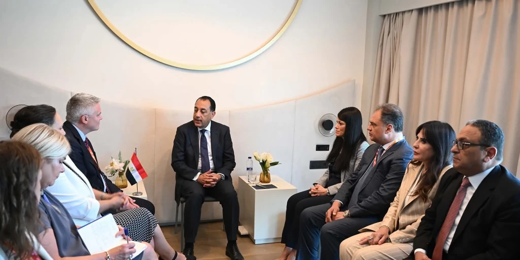 رئيس الوزراء يلتقي الأمين العام لمنظمة التعاون الاقتصادي والتنمية (OECD)