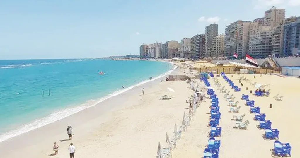 رئيس المعهد القومي للبحوث الفلكية يرد على مزاعم حدوث تسونامي في البحر المتوسط