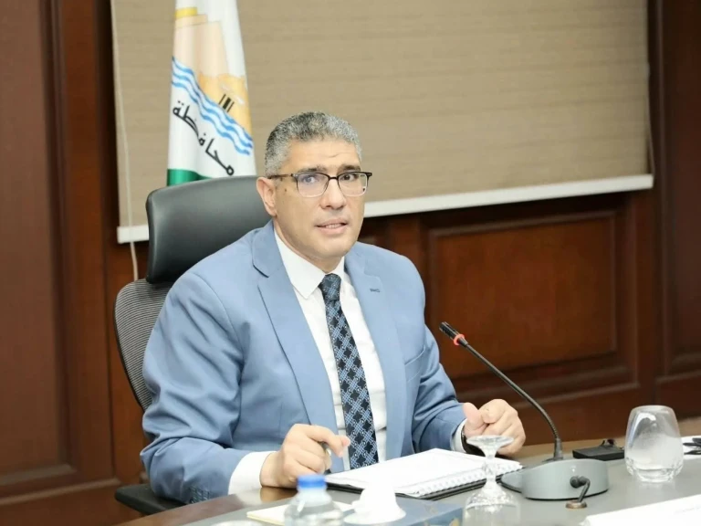 محافظ الجيزة يعقد اللقاء الأسبوعي لبحث شكاوى المواطنين