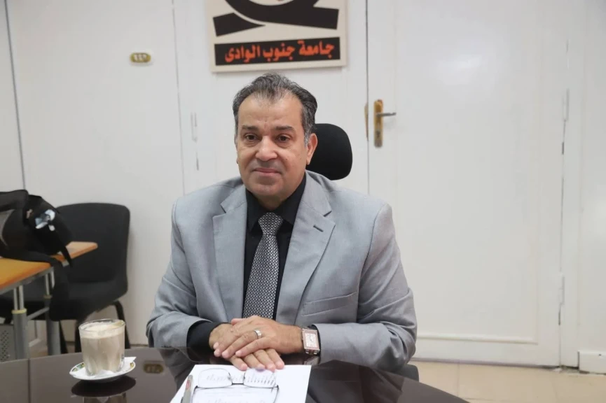 رئيس جامعة جنوب الوادى يوجه بتقديم خدمة طبية متميزة لمنسوبى الجامعة