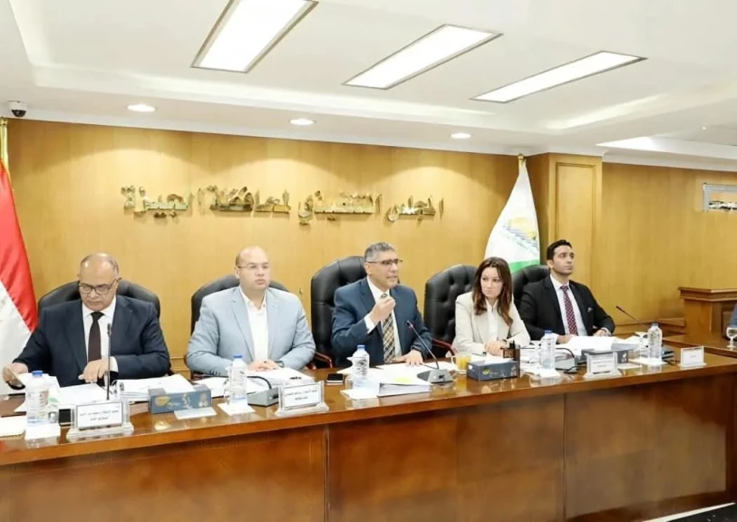 محافظ الجيزة يشدد على سرعة البت في شكاوى المواطنين