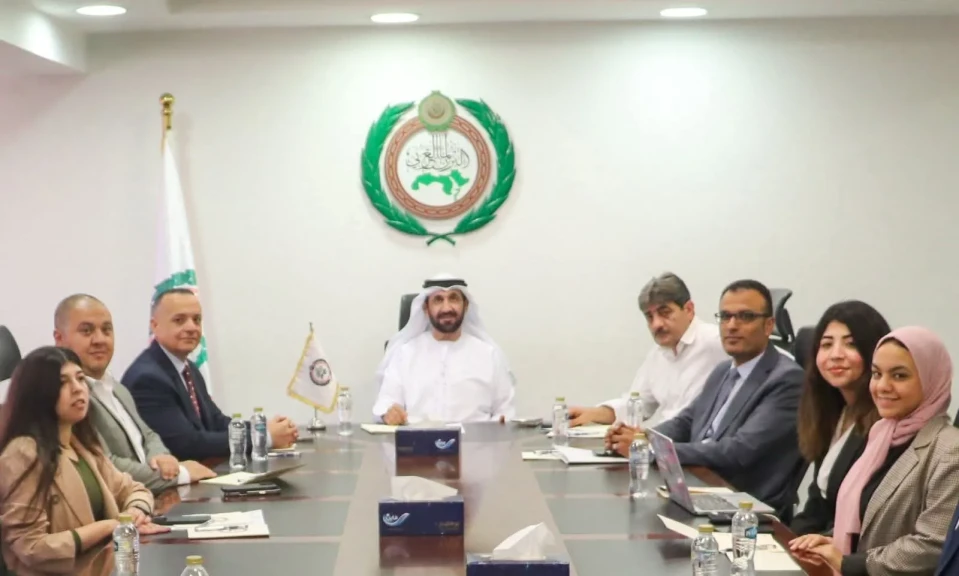 البرلمان العربي يطلق البرنامج التدريبي الصيفي لطلبة وخريجي الجامعة البريطانية