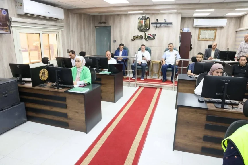 محافظ المنوفية يتابع تداعيات حادث تصادم بالطريق الإقليمي من مركز سيطرة الشبكة الوطنية