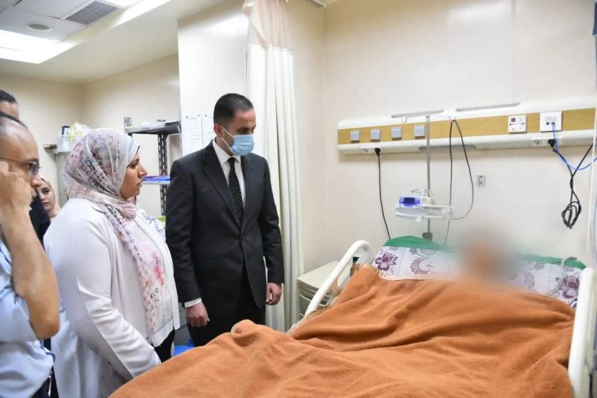 نائب وزير الصحة يتفقد الحالة الصحية لمصابي حادث الدائري الإقليمي بالمنوفية في مستشفى الباجور التخصصي