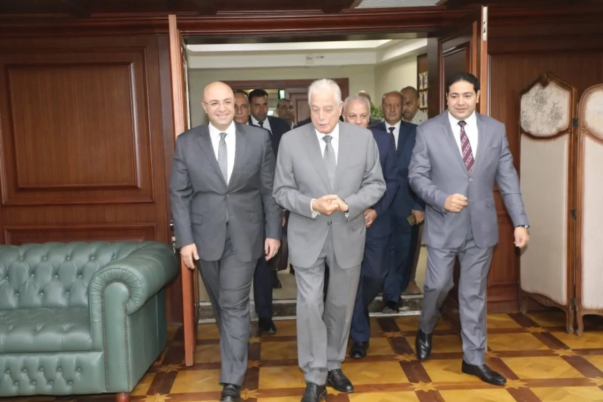 محافظ بني سويف يستقبل مستشار رئيس الجمهورية للتنمية المحلية ووفد مرافق له