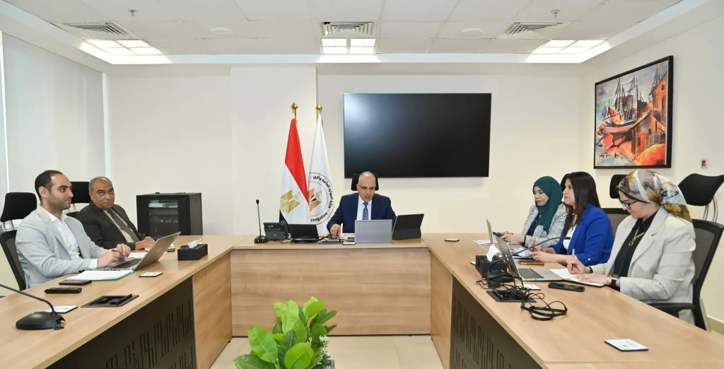 وزير الري يستعرض آلية عمل واستراتيجية مرفق المياه الإفريقي وخطة العمل المستقبلية