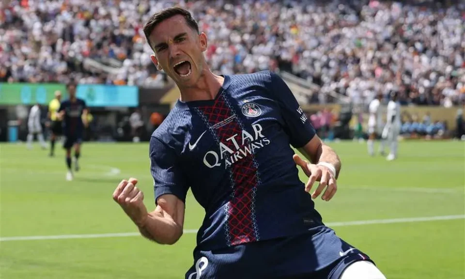فابيان رويز صاحب الهدفين في شباك ريال مدريد، أفضل لاعب في المباراة