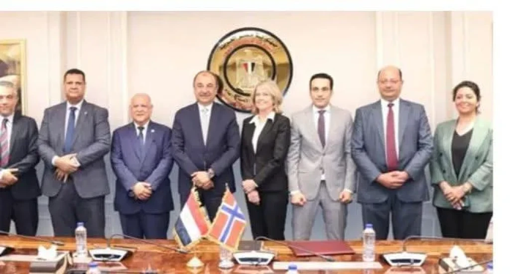 مشروع جديد بين مصر والنرويج .. 1000 ميجاوات من الطاقة الشمسية لتغذية مصر للألومنيوم
