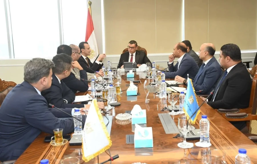 وزير الإسكان يتابع إجراءات تشغيل منطقة الأعمال المركزية بالعاصمة الإدارية الجديدة