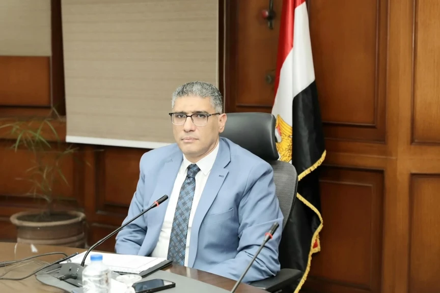 محافظ الجيزة : حملات موسعة على بائعي المواد البترولية بالطرق العامة والأرصفة