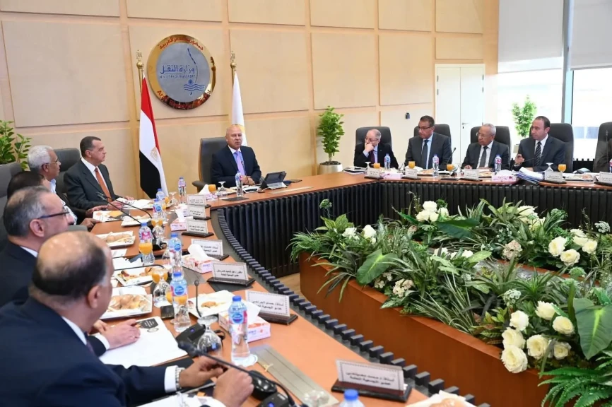 وزير الصناعة والنقل يترأس الجمعية العامة العادية للشركة القابضة للنقل البحري والبري