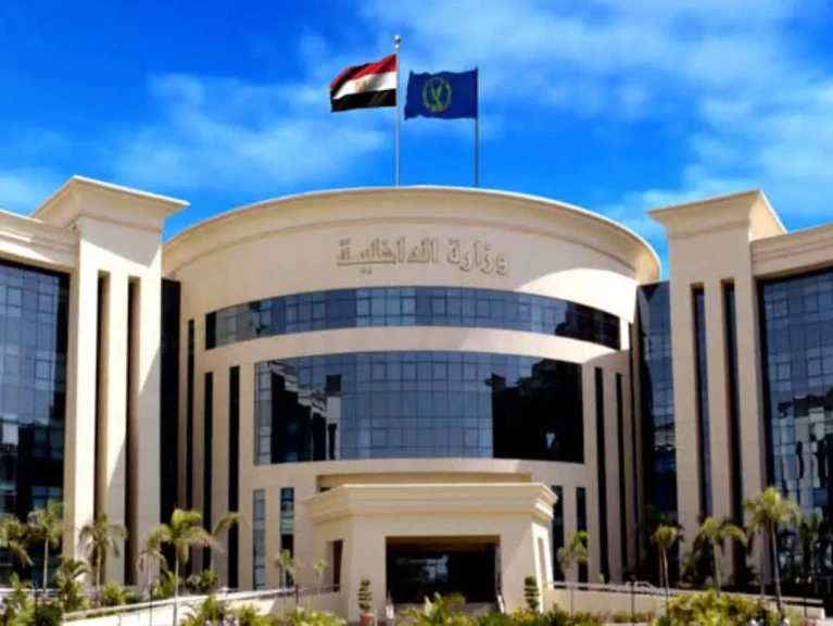 الداخلية : ضبط 107001 مخالفة مرورية خلال 24 ساعة بالمحافظات