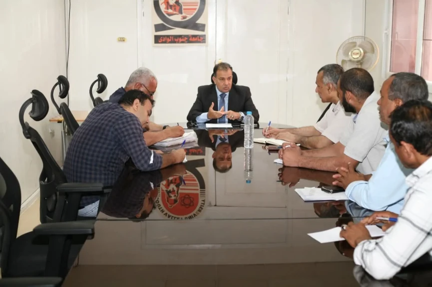 رئيس الوزراء يتابع إجراءات توفير الاعتمادات المالية المطلوبة للمواد البترولية