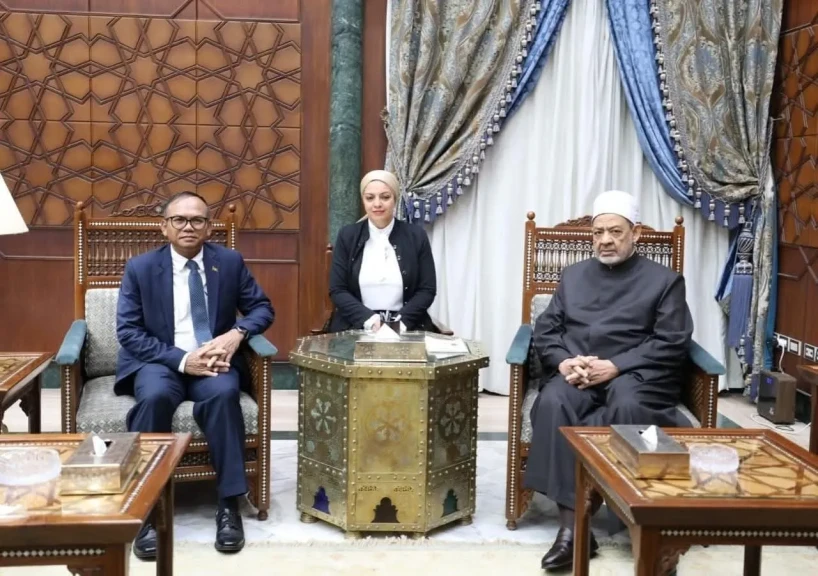 شيخ الأزهر يستقبل سفير كمبوديا ويناقشان تعزيز التَّعاون العلمي والدَّعوي