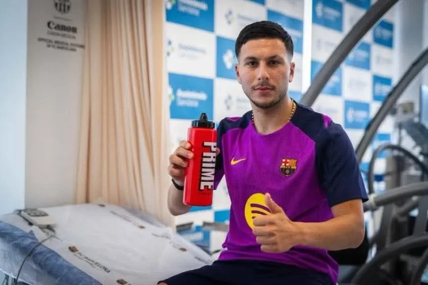 برشلونة يعلن التعاقد مع الجناح الواعد روني باردغجي المولود في دولة الكويت