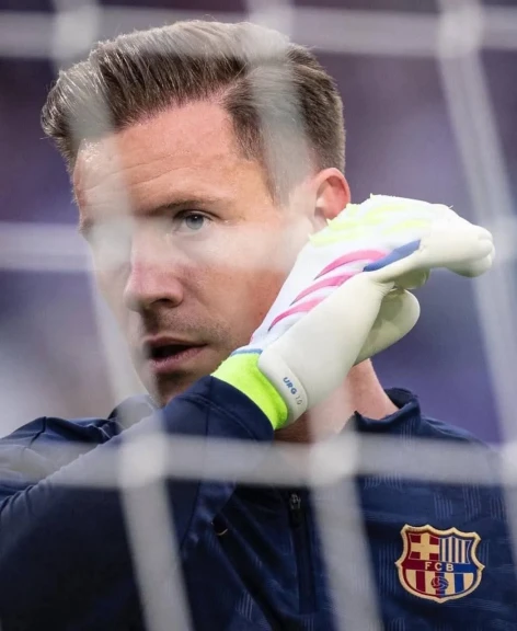 تيرشتيجن يغيب عن تدريبات برشلونه