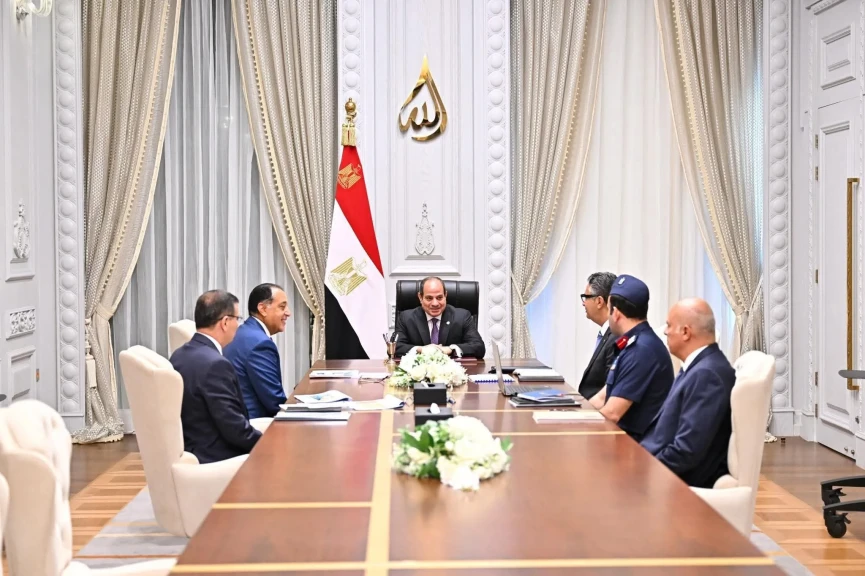 الرئيس السيسي يؤكد علي توافر الاحتياطي الاستراتيجي من السلع الأساسية
