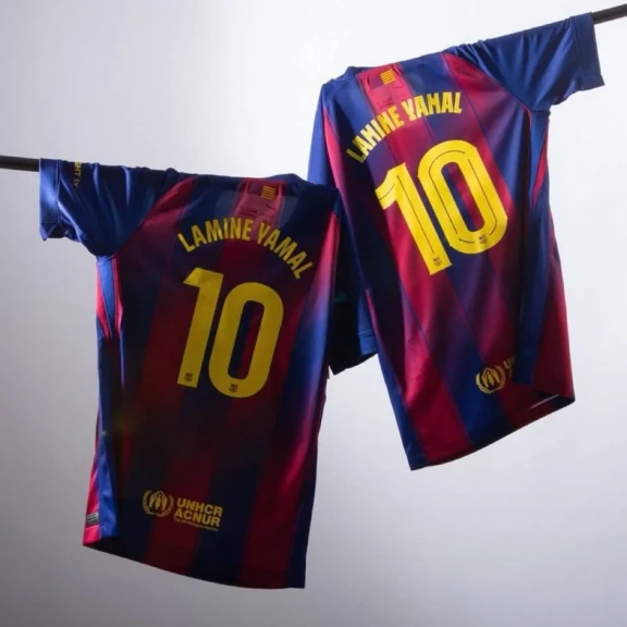 رسمياً.. لامين يامال يحمل الرقم ”10” في برشلونة خلفاً لأنسو فاتي