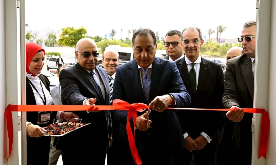 رئيس الوزراء يفتتح مجمع الشهر العقارى والتوثيق بمدينة العلمين الجديدة