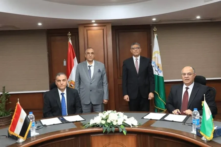 محافظ الجيزة يشهد توقيع بروتوكول تعاون مع الشركة المصرية لتوفير منافذ بيع لمبات الليد