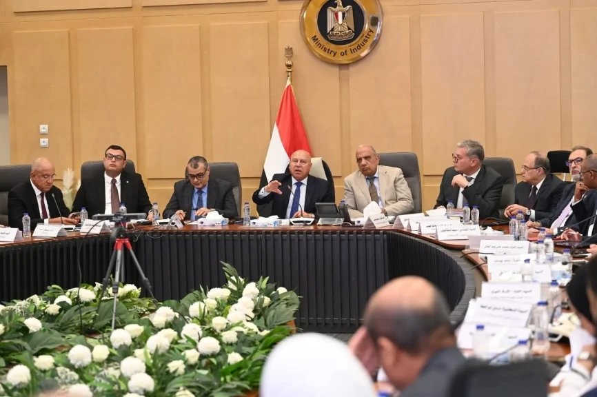 وزير الصناعة والنقل يترأس الاجتماع السابع والعشرين للمجموعة الوزارية للتنمية الصناعية