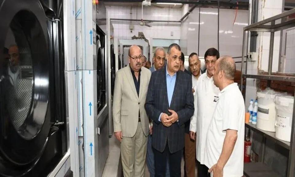 وزير الإنتاج الحربي يؤكد الحرص على وجود أجهزة متطورة بالمركز الطبي بحلوان