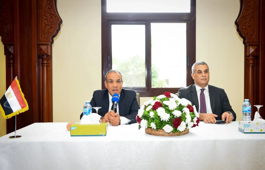 وزير الخارجية والهجرة يلتقي بأعضاء الجالية المصرية في نيجيريا