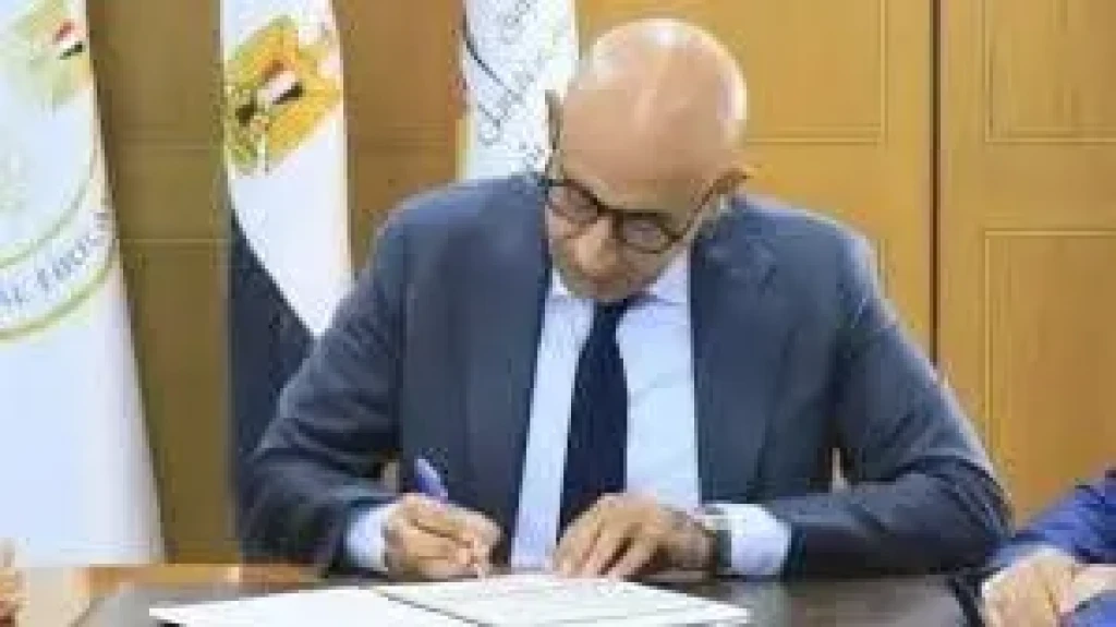وزير التعليم يعتمد نتيجة الثانوية العامة 2025 و يطلع على مؤشرات النجاح