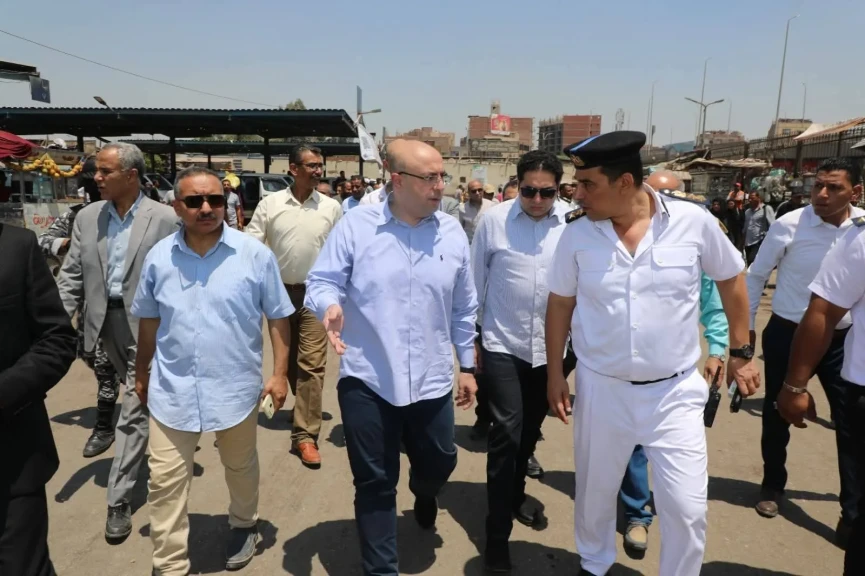محافظ بني سويف يتفقد موقع موقف المحافظات سابقا