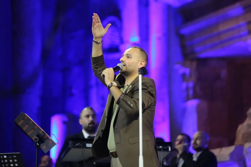 عيسى السقار يتفوق على نجوم جرش بجمهوره