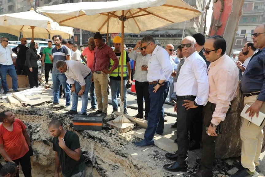 محافظ الجيزة يتابع ميدانياً أعمال إصلاح العطل الطارئ بالكابل الكهربائي الأرضي بساقية مكي