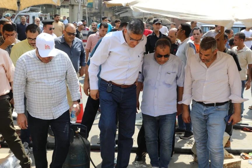 محافظ الجيزة يتابع ميدانياً اعمال اصلاح كابل الكهرباء جهد ٦٦ بمنطقة ساقية مكي|فيديو