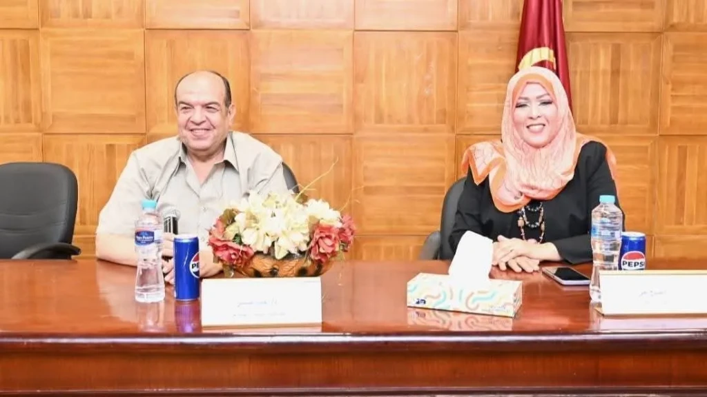جامعة الفيوم: ندوة ”خليك إيجابي.. انزل شارك” بكلية طب الأسنان