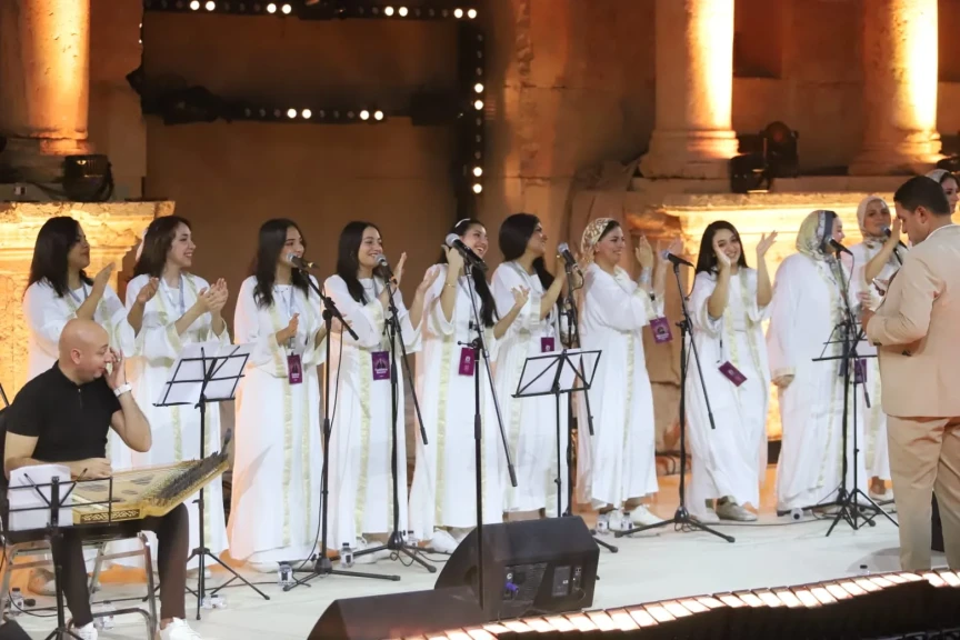 كورال ”هارموني” المصرية يضيء المسرح الشمالي في مهرجان جرش