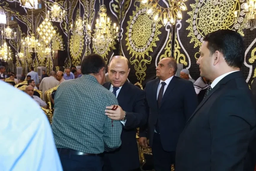 محافظ كفرالشيخ يقدم واجب العزاء في وفاة والدة حرم اللواء هشام مطر مدير عام إدارة المواقف بالمحافظة