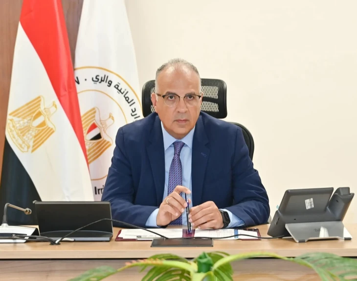وزير الري يتابع أعمال مصلحة الميكانيكا والكهرباء