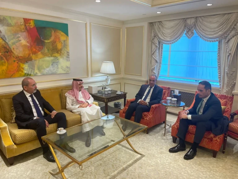 وزير الخارجية والهجرة يلتقي مع نظرائه في قطر والأردن والسعودية في نيويورك