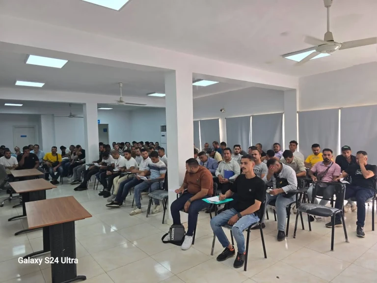 وزير العمل : بدء اختبارات المرشحين للعمل في الأردن