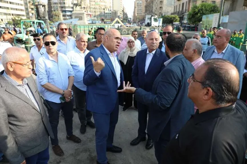 محافظ القاهرة : رفع كفاءة الطريق أمام حديقة الأزبكية تمهيدًا لاعادة فتحه أمام المشاه والسيارات