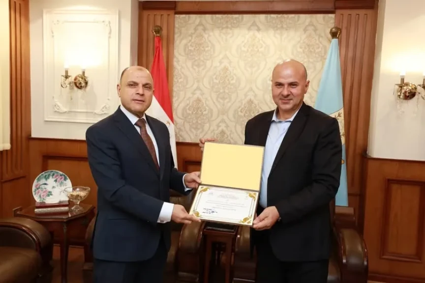 محافظ كفرالشيخ يُكرم فريق الإعلام لدورهم في تطوير الرسالة الإعلامية وصناعة المحتوى الرقمي