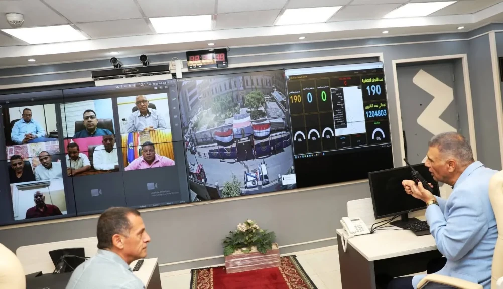 محافظ أسوان يطمئن على رفع درجة الإستعداد بلجان إنتخابات مجلس الشيوخ