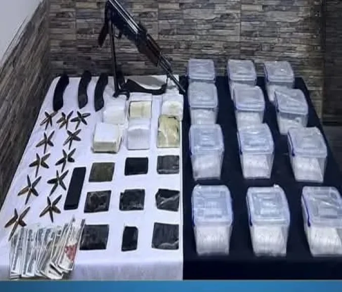 الداخلية : ضبط عنصر جنائى شديد الخطورة لقيامه بالإتجار في المواد المخدرة والأسلحة بقيمة 7 مليون جنيه