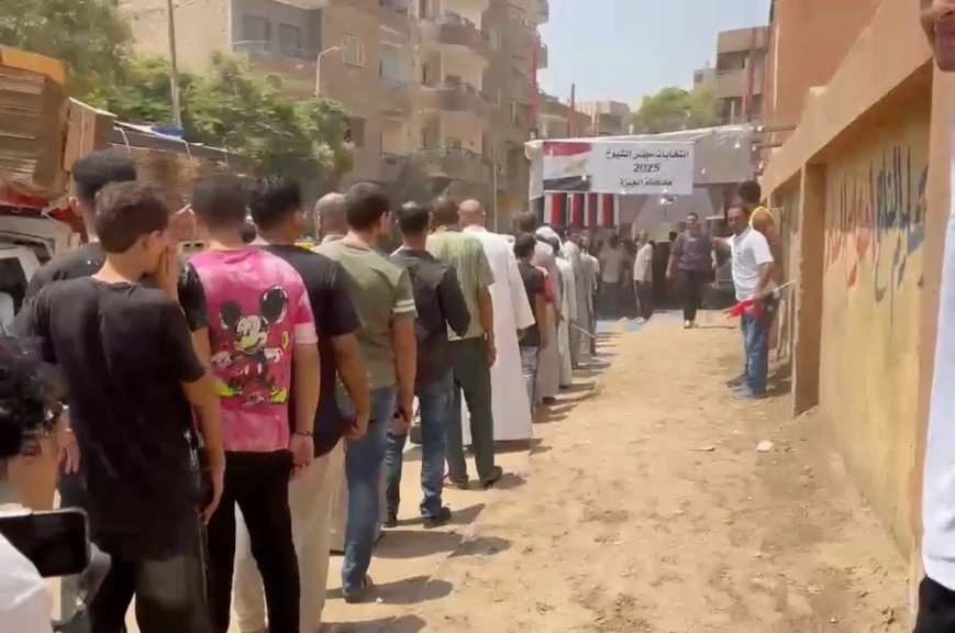 إقبال كبير من المواطنين بأبو النمرس و المنوات للأداء بأصواتهم بانتخابات الشيوخ