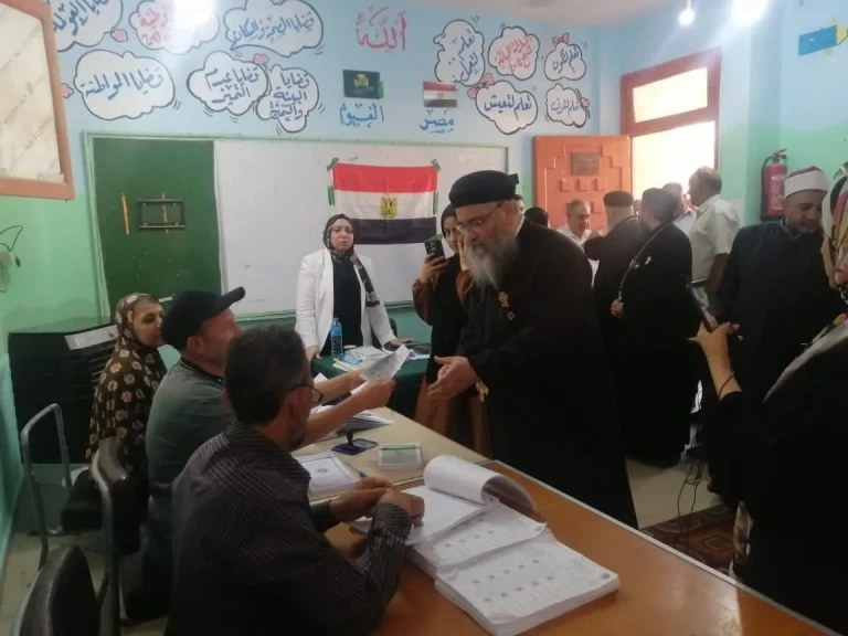 وفد كنسي يشارك في انتخابات مجلس الشيوخ بالفيوم